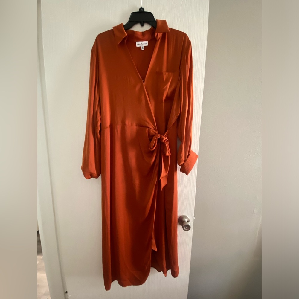 Gibson Latimer Terracotta Long Sleeve Wrap Dress